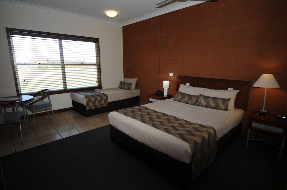 The Gidgee Inn Клонкарри Экстерьер фото