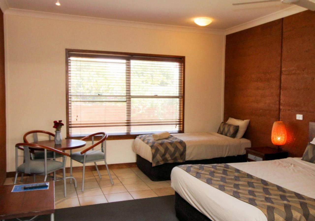 The Gidgee Inn Клонкарри Экстерьер фото
